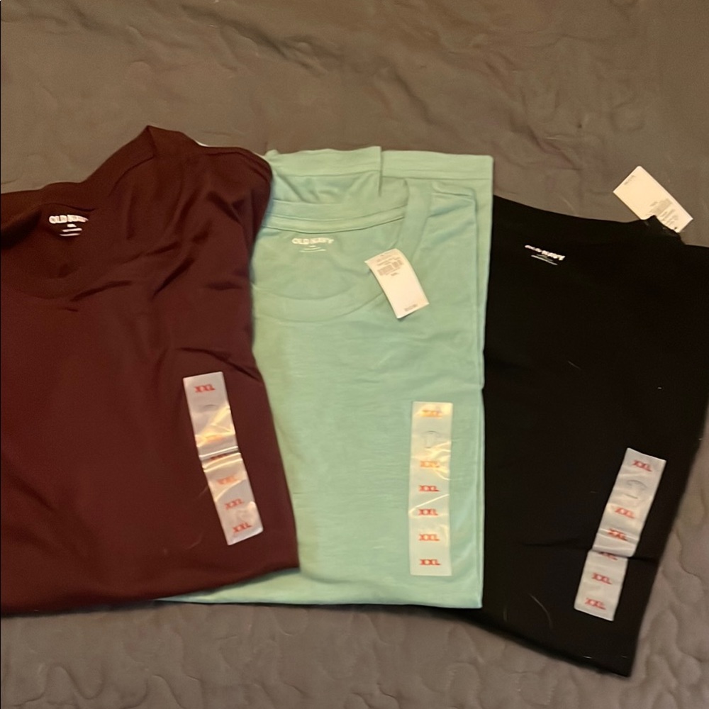 Old Navy T-Shirt Trio - Dark Red, Light Green, Black